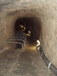 samos-pythagorion-tunnel.1285603945.jpg