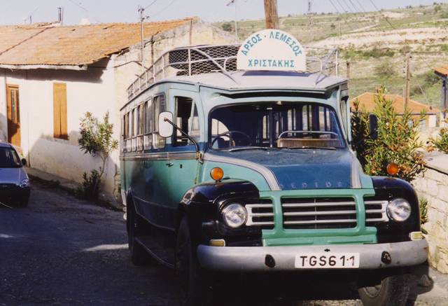 chyprevieux-bus.1296387826.JPG