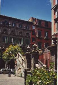 Naplespiazza bellini