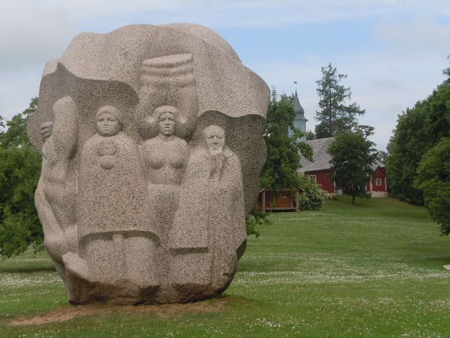 les femmes lettonnes , à l'arrière de la tête du poète