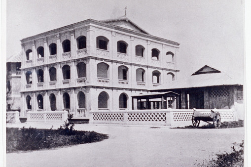 maison-yersin-institut-pasteur à Nha Trang (via http://lirerelire.blogspot.fr/2012/10/peste-et-cholera-de-patrick-deville.html