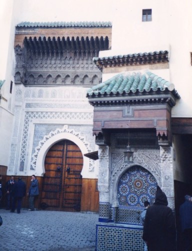 la fontaine de la place Nejjarine