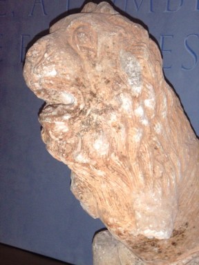 Le Lion d'Arles évoqué par Frédéric Mistral