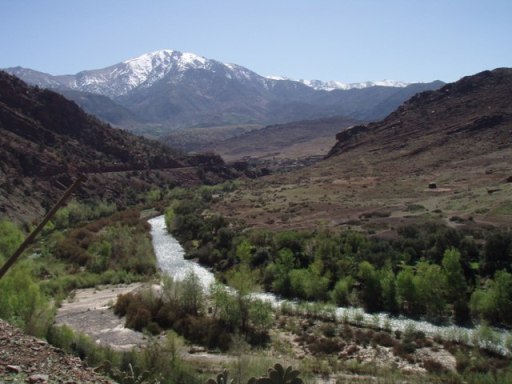 Route du Tizi NTest, oued et neiges de l'Atlas