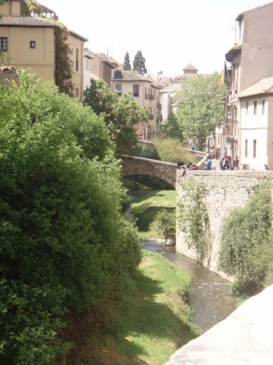 promenade le long de la rivière
