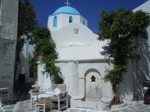 Placette: fontaine et borsalino