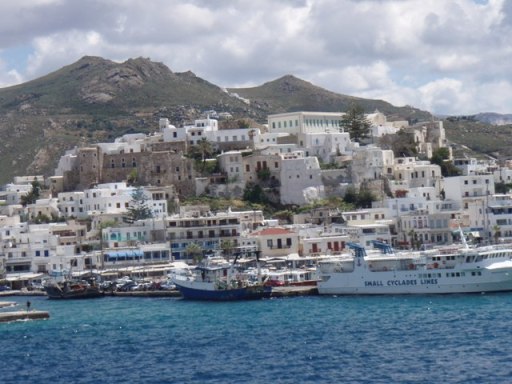 A bord du blue Star Delos, escale à Naxos 