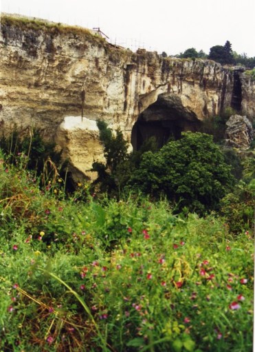 latomies : ccarrières antiques