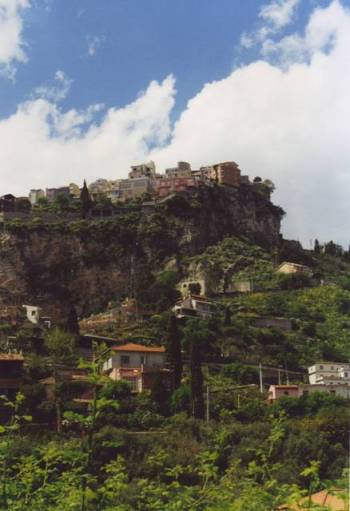 Castelmola village haut perché