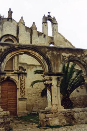 San Giovanni : portail catalan