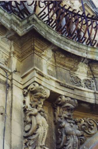 Noto: détail