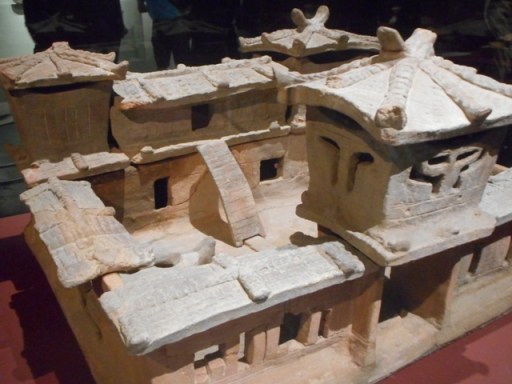 ferme en terre cuite