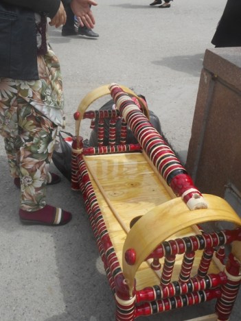 Berceau ouzbek avec l'emplacement du petit pot