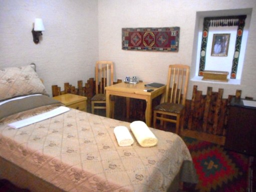 Notre chambre bois et kilims