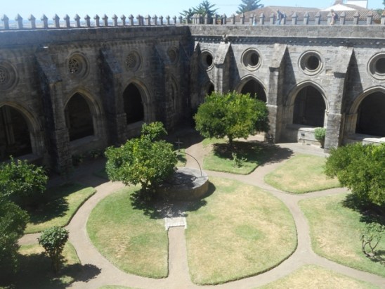 Evora : Sé cloître de granite