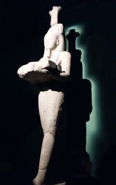 la statue géante d'Hapi