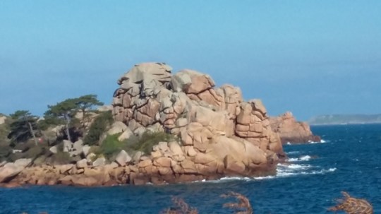 stquayperros téléphone 011