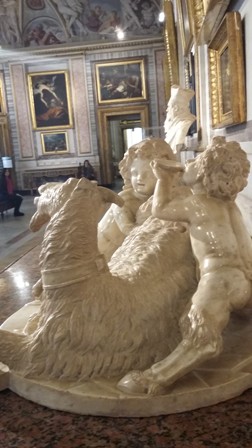 Bernnin : chèvre Amalthéa faune et enfant