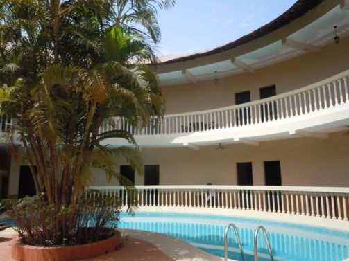 Le Flamboyant : piscine