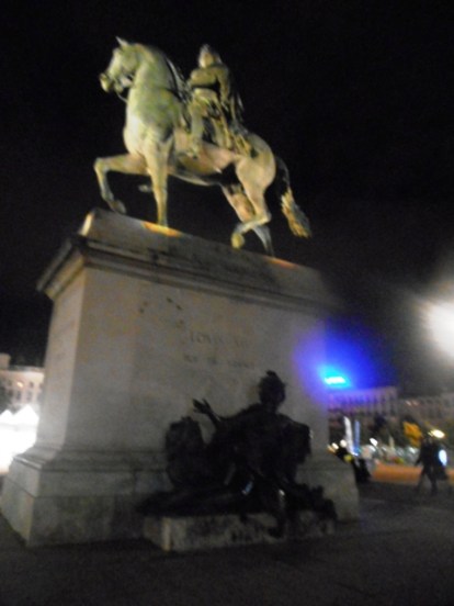 Louis XIV place Belcourt